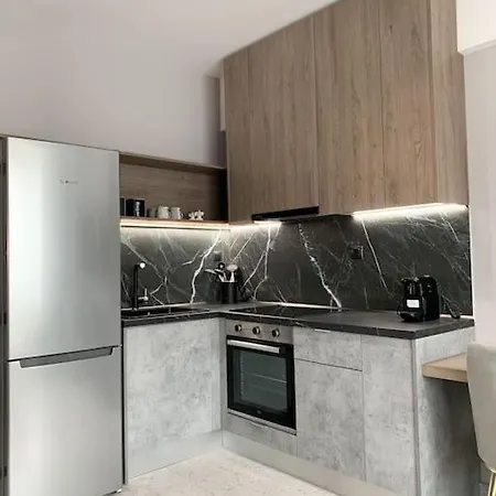 Tailor 4 * سالونيك